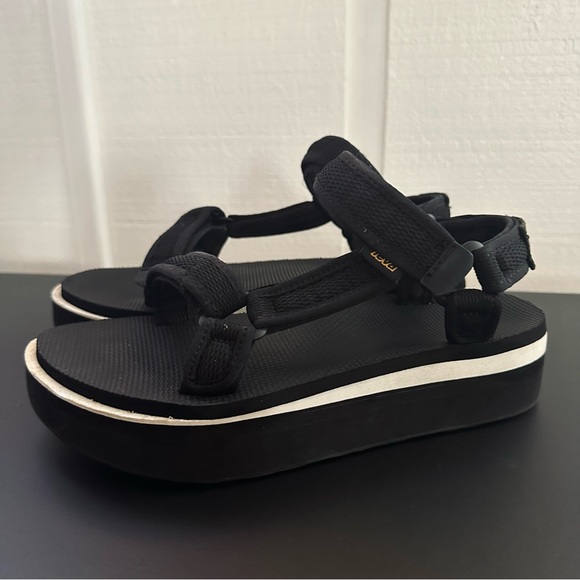 Teva Black Platform Sandals - Picture 1 of 5